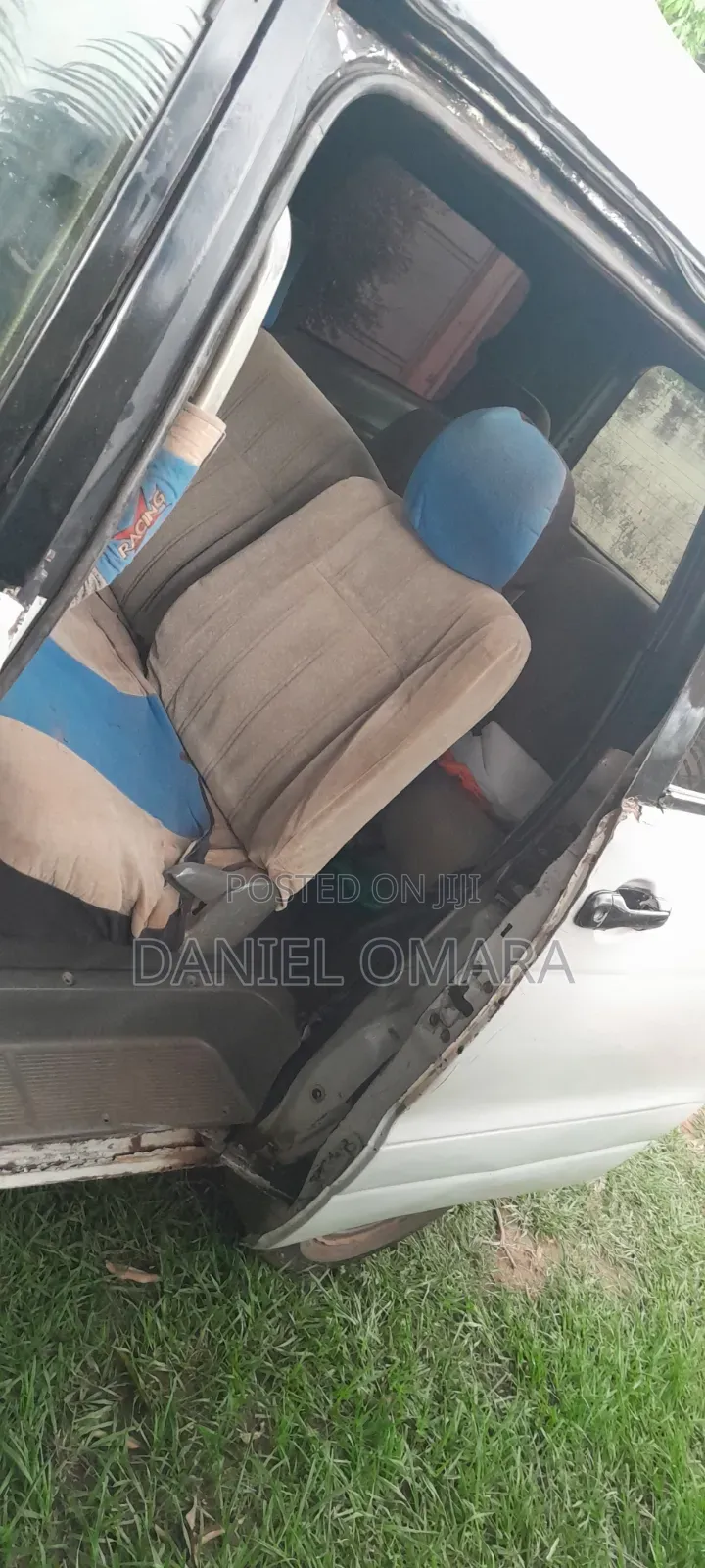 Toyota Noah 2002 White