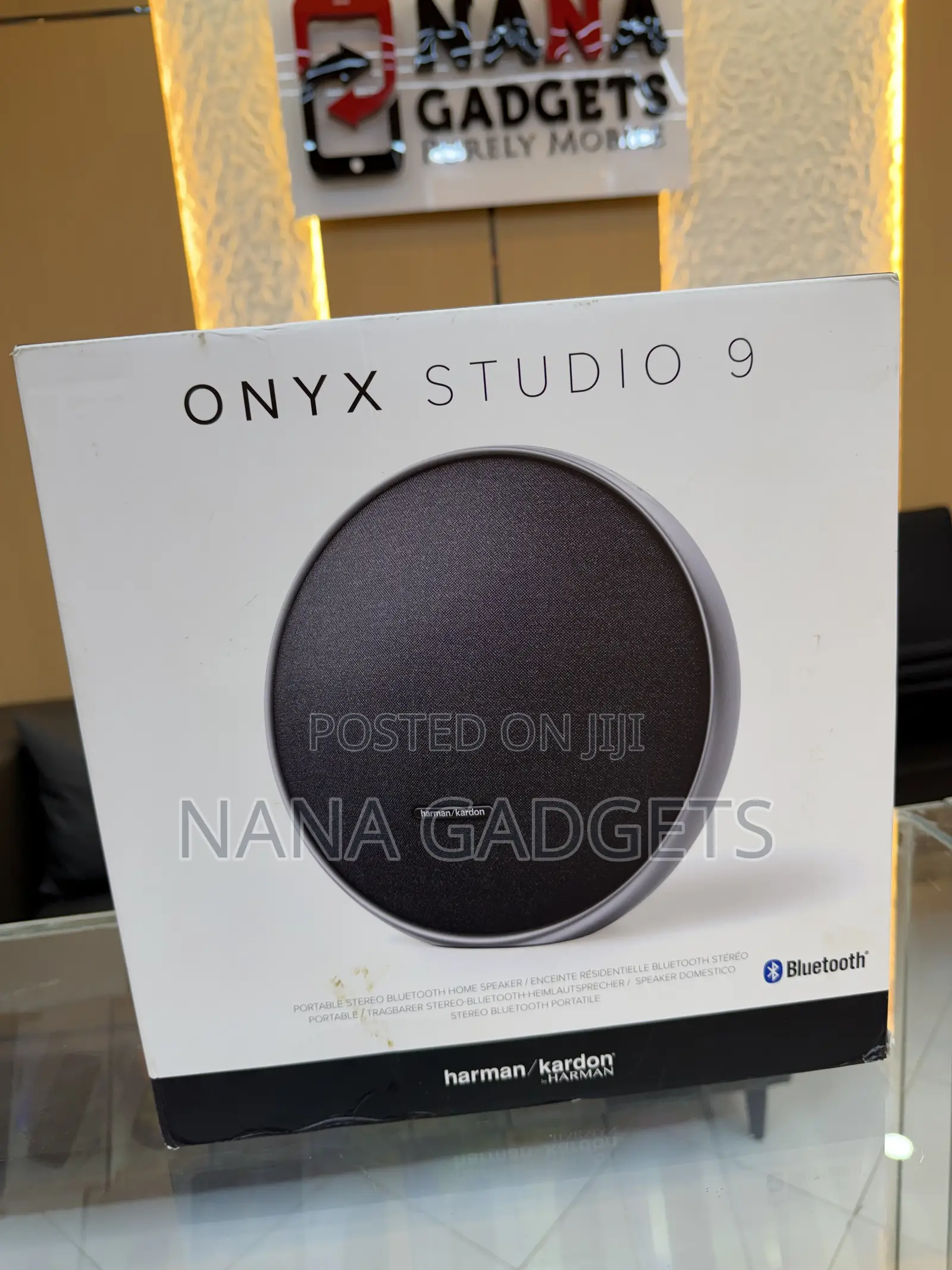 Onyx Studio 9