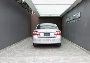 Toyota Premio 1.8 FWD 2011 Silver