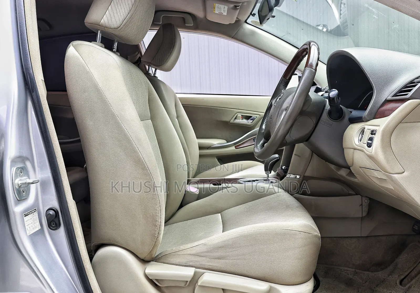 Toyota Premio 1.8 FWD 2011 Silver