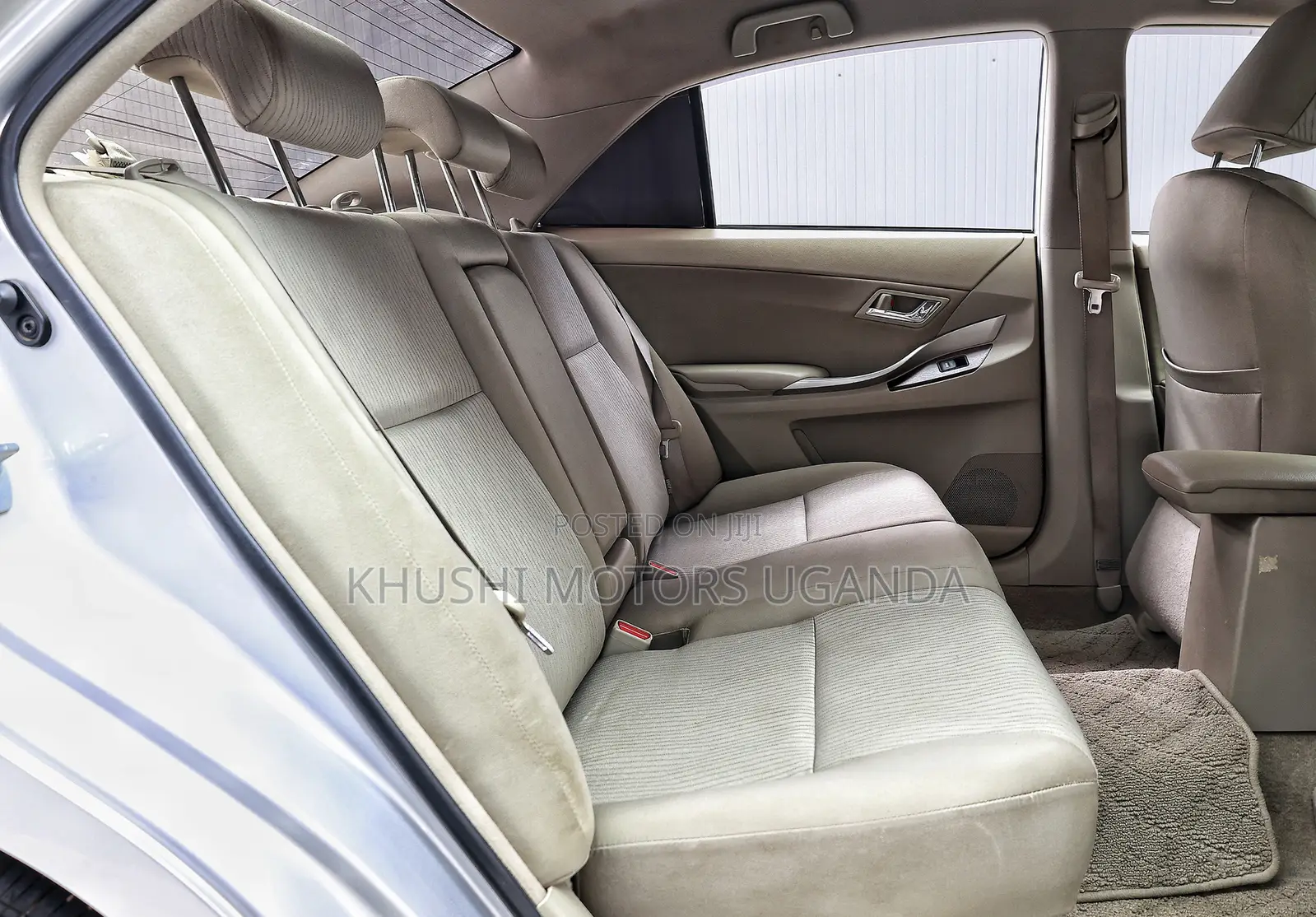 Toyota Premio 1.8 FWD 2011 Silver