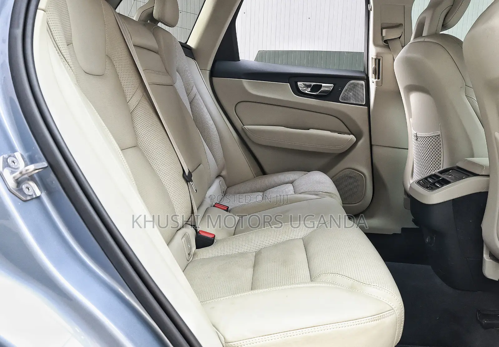 Volvo XC60 2018 Blue