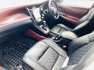 Toyota Harrier 2.0 2015 White