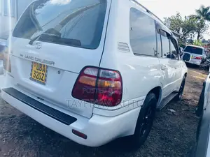 Toyota Land Cruiser 1999 White