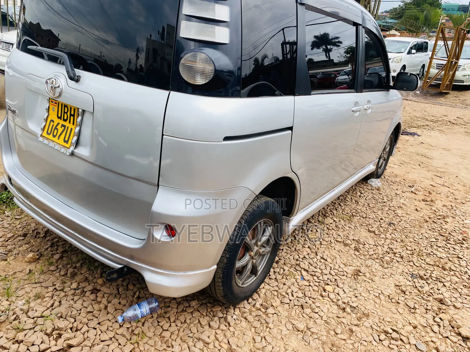 Toyota Sienta 1.5 FWD 2006 Silver