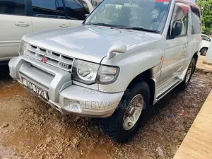 Mitsubishi Pajero Junior 1997 Silver