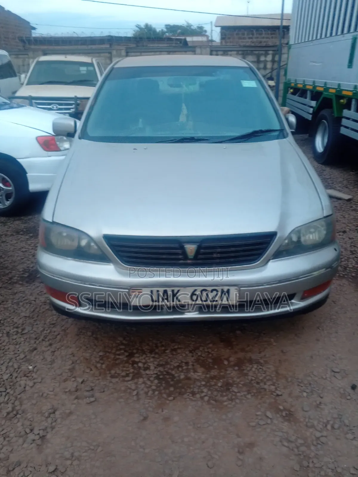 Toyota Vista 1998 Gold