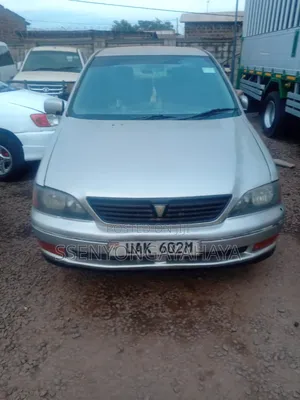 Toyota Vista 1998 Gold