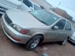 Toyota Vista 1998 Gold