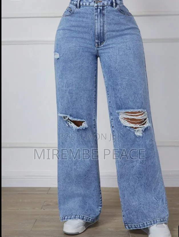 Ripped Baggy Jeans