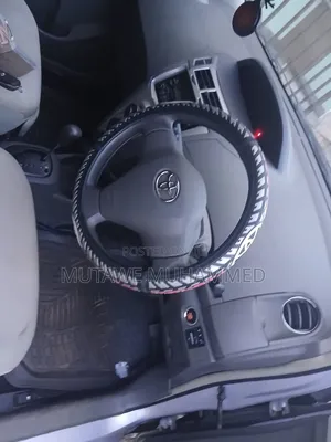 Toyota Vitz 2008 Silver