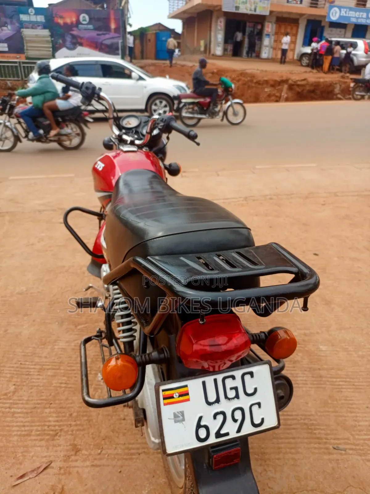 TVS HLX 125 2025 Red