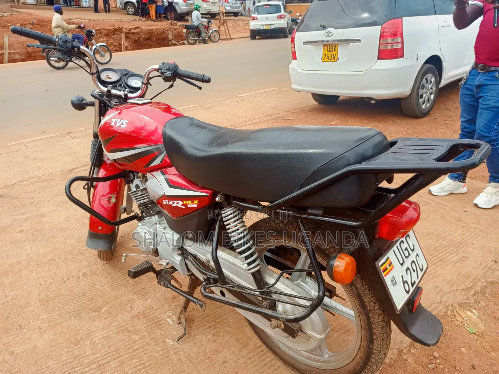 TVS HLX 125 2025 Red