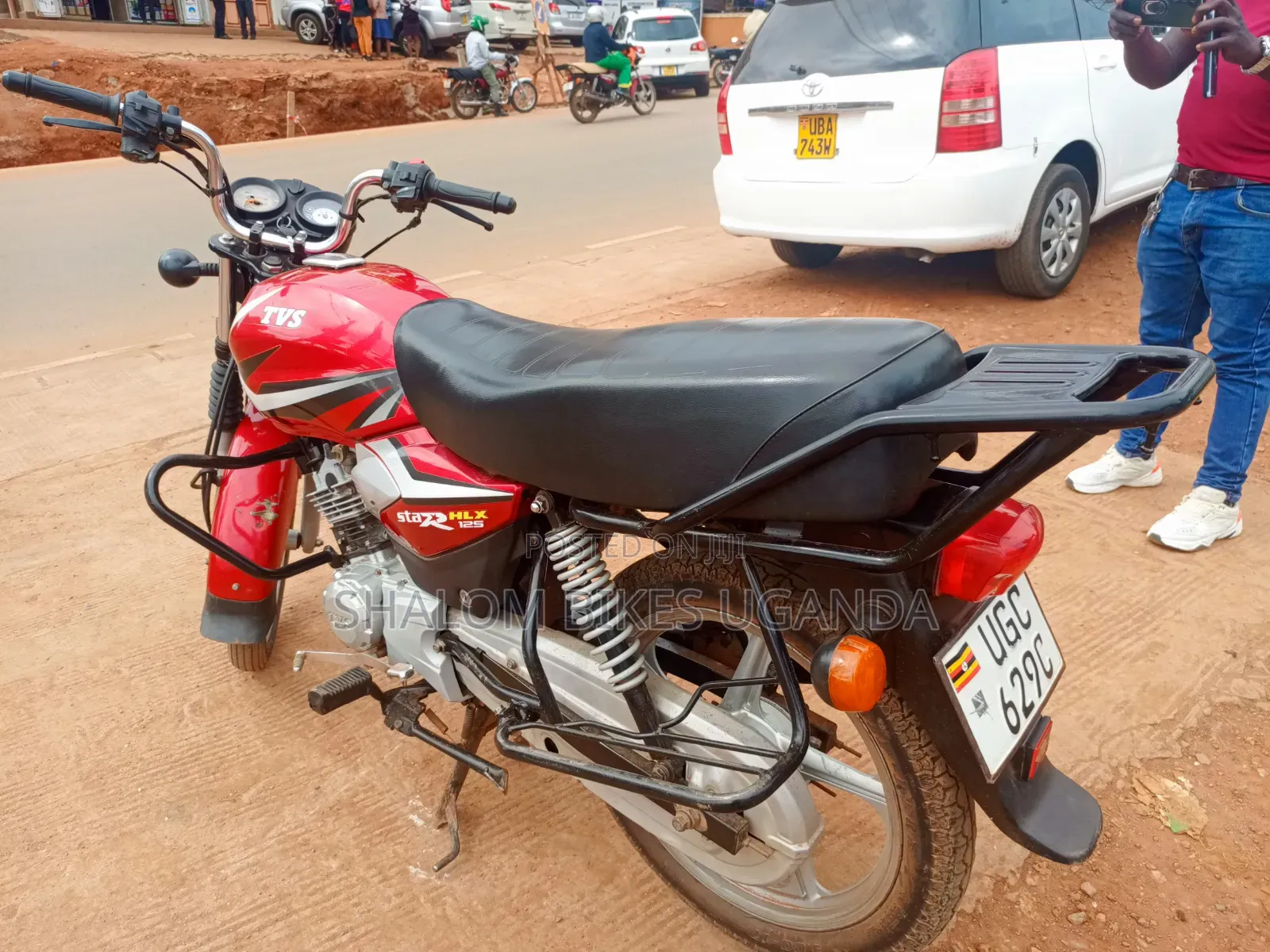 TVS HLX 125 2025 Red