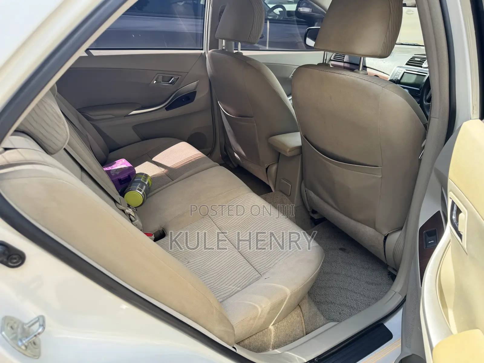 Toyota Premio 1.8 AWD 2012 White