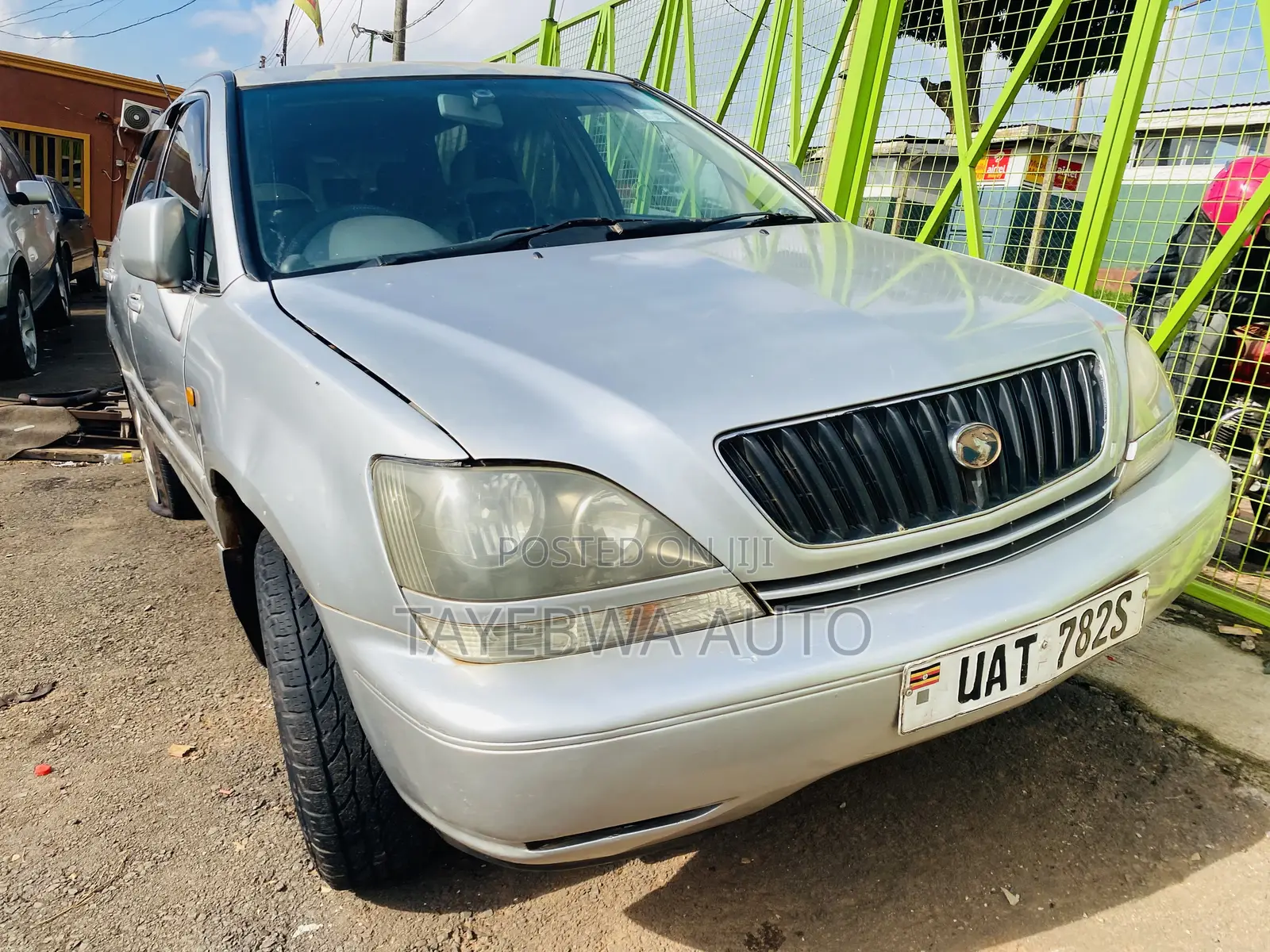 Toyota Harrier 3.0 V6 2002 Silver