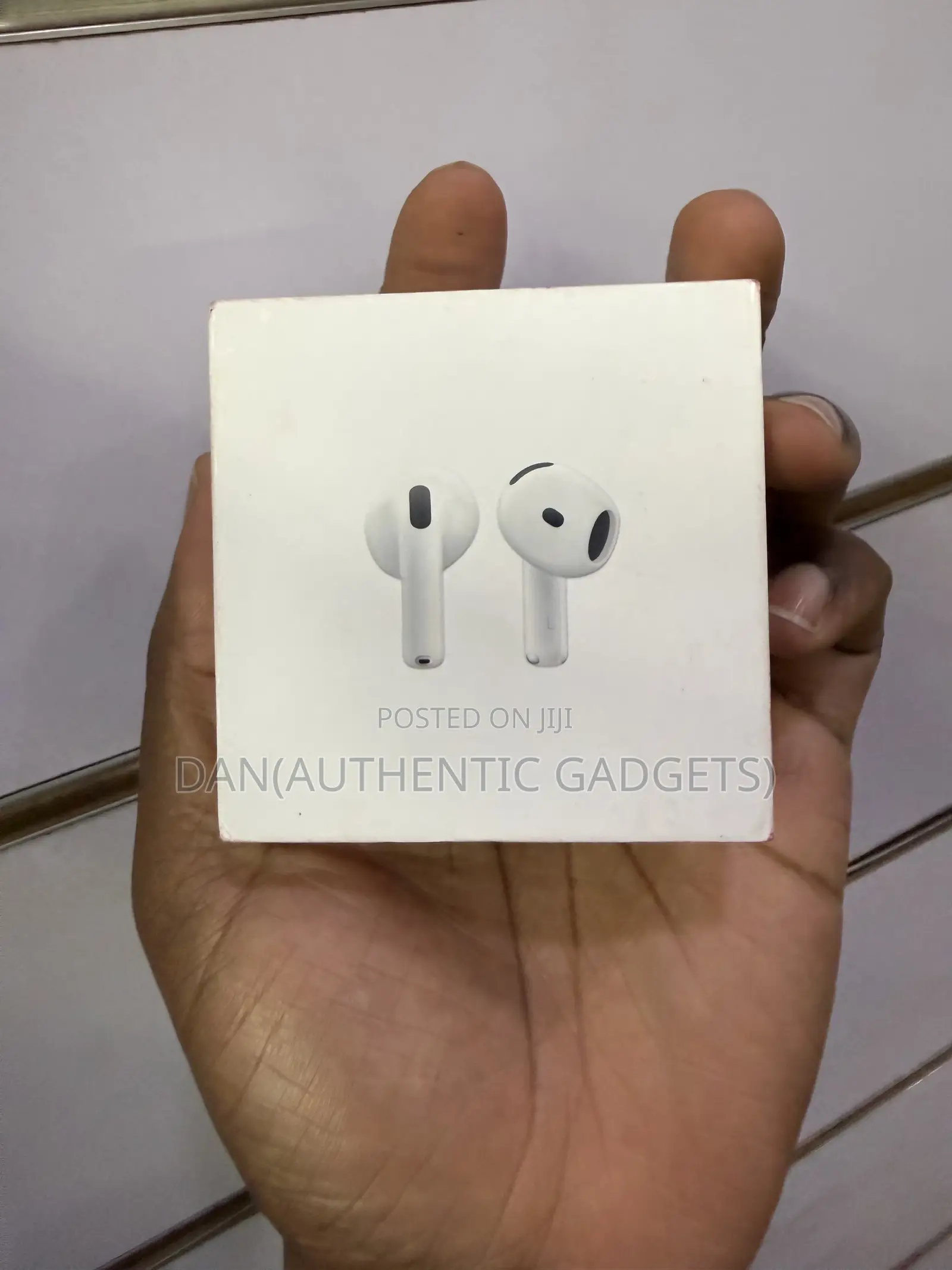 Usa  Model Brand New Airpods 4 Sealed