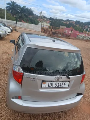 Toyota Ractis 2012 Silver