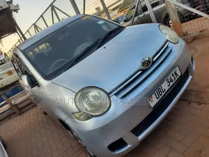 Toyota Sienta 2008 Silver