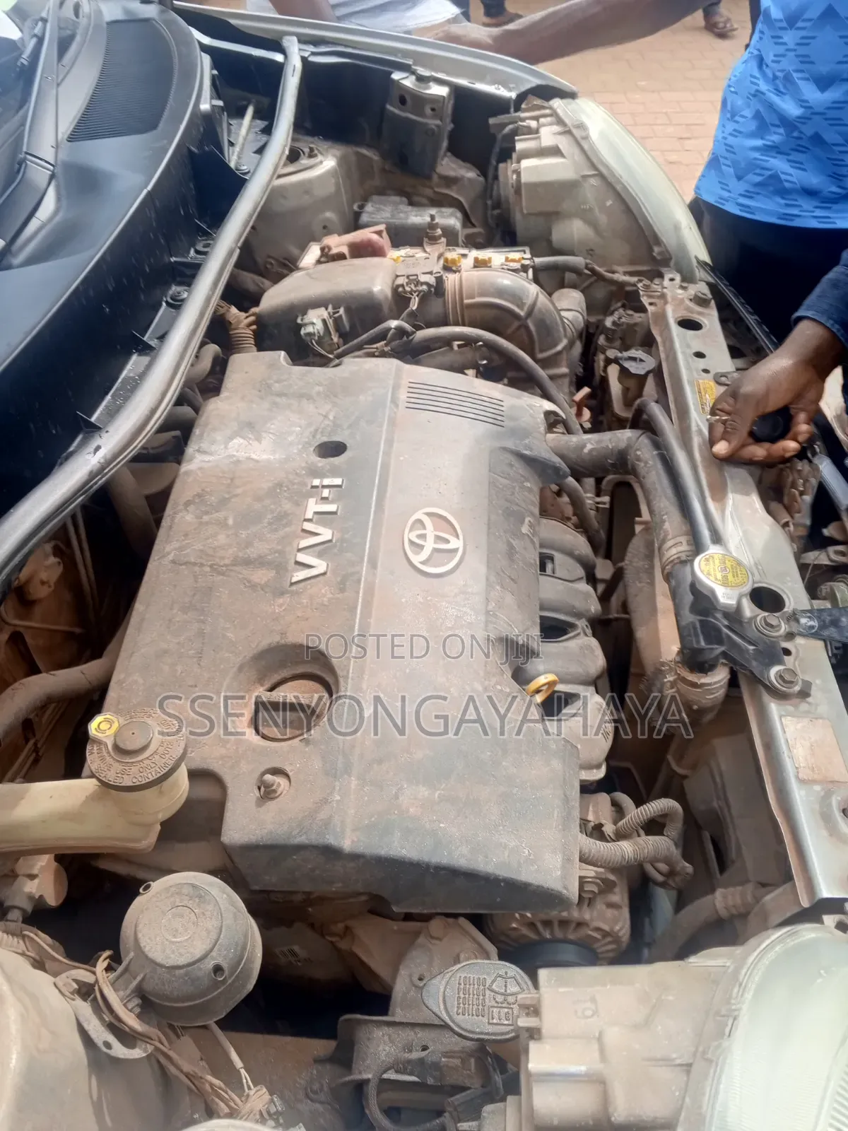 Toyota Sienta 2009 Silver