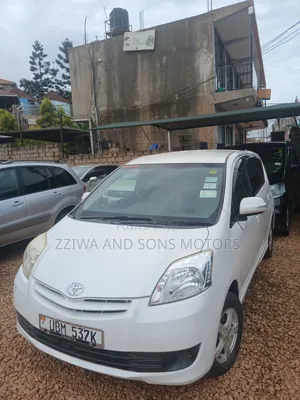 Toyota Passo Sette 1.5 FWD 2011 White