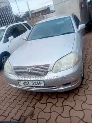 Toyota Mark II 2000 Silver