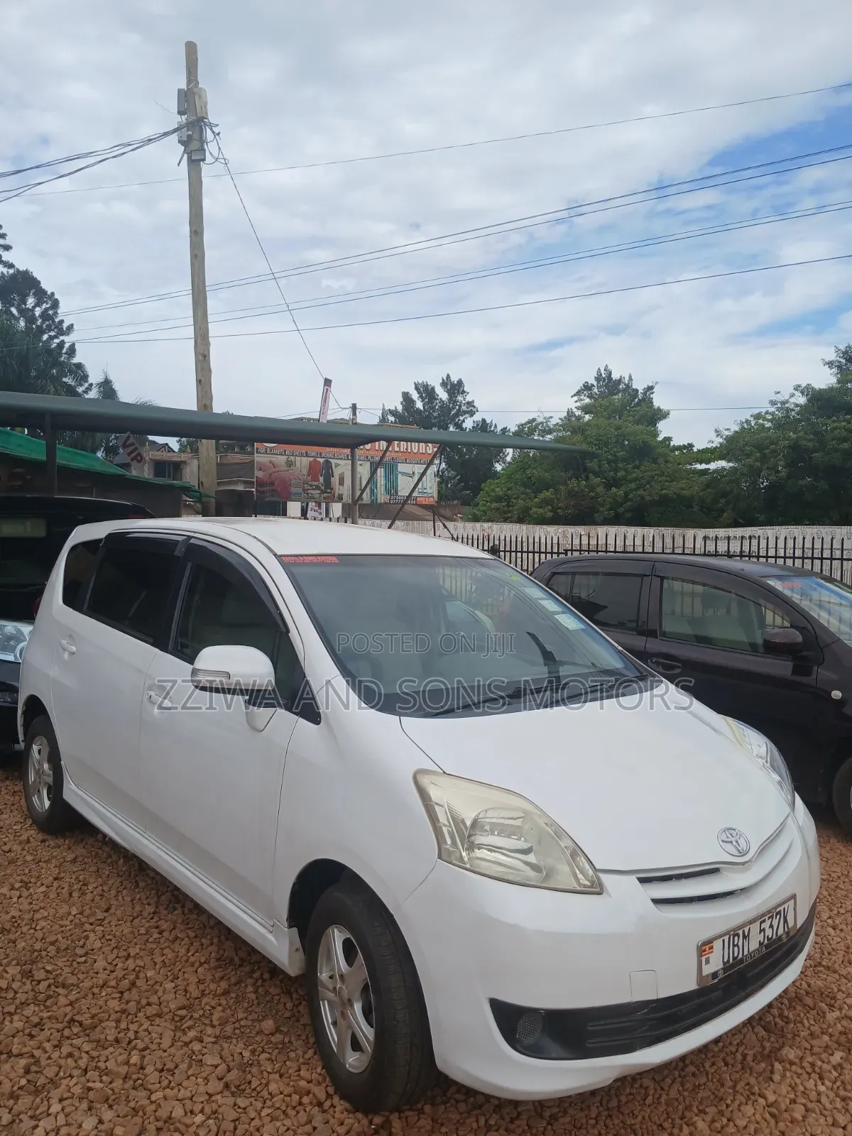 Toyota Passo Sette 1.5 FWD 2011 White