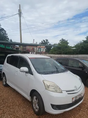 Toyota Passo Sette 1.5 FWD 2011 White