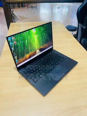 New Laptop Dell XPS 13 9360 8GB Intel Core i7 SSD 256GB