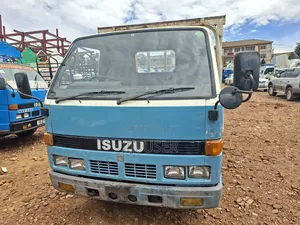 Isuzu Elf Truck