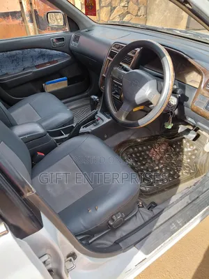 Toyota Corona Premio 2000 Silver