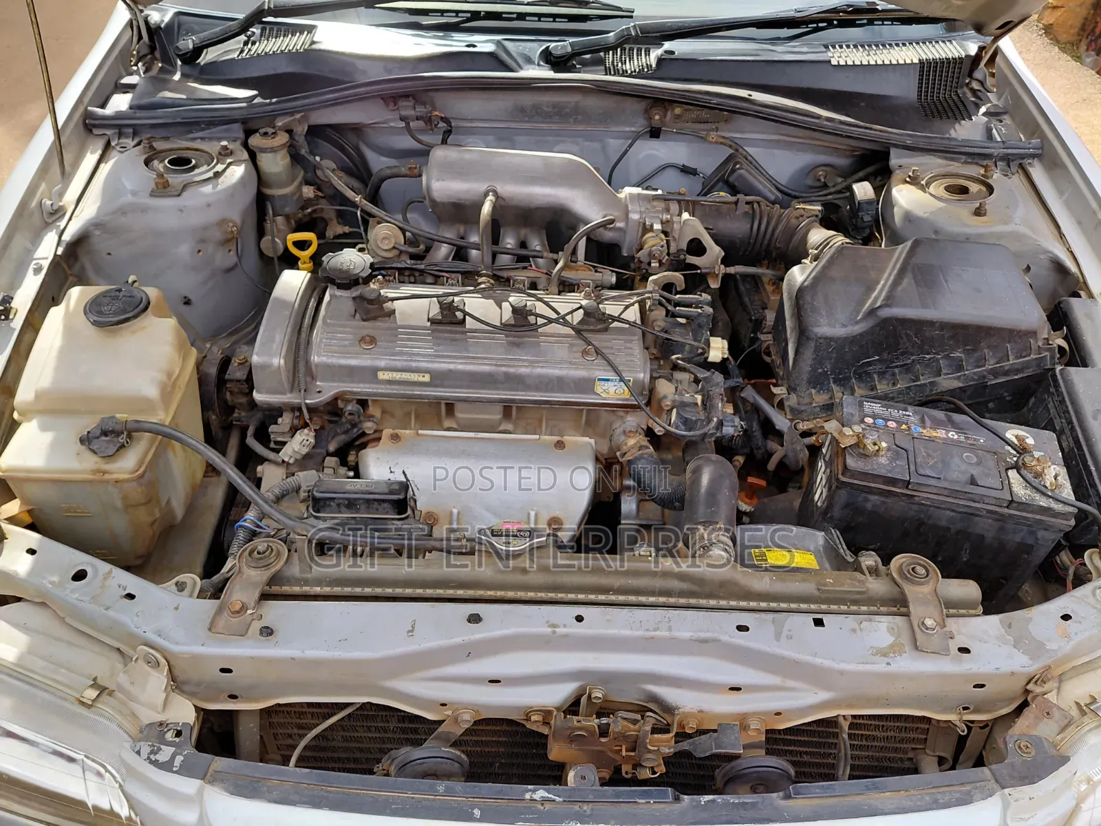 Toyota Corona Premio 2000 Silver