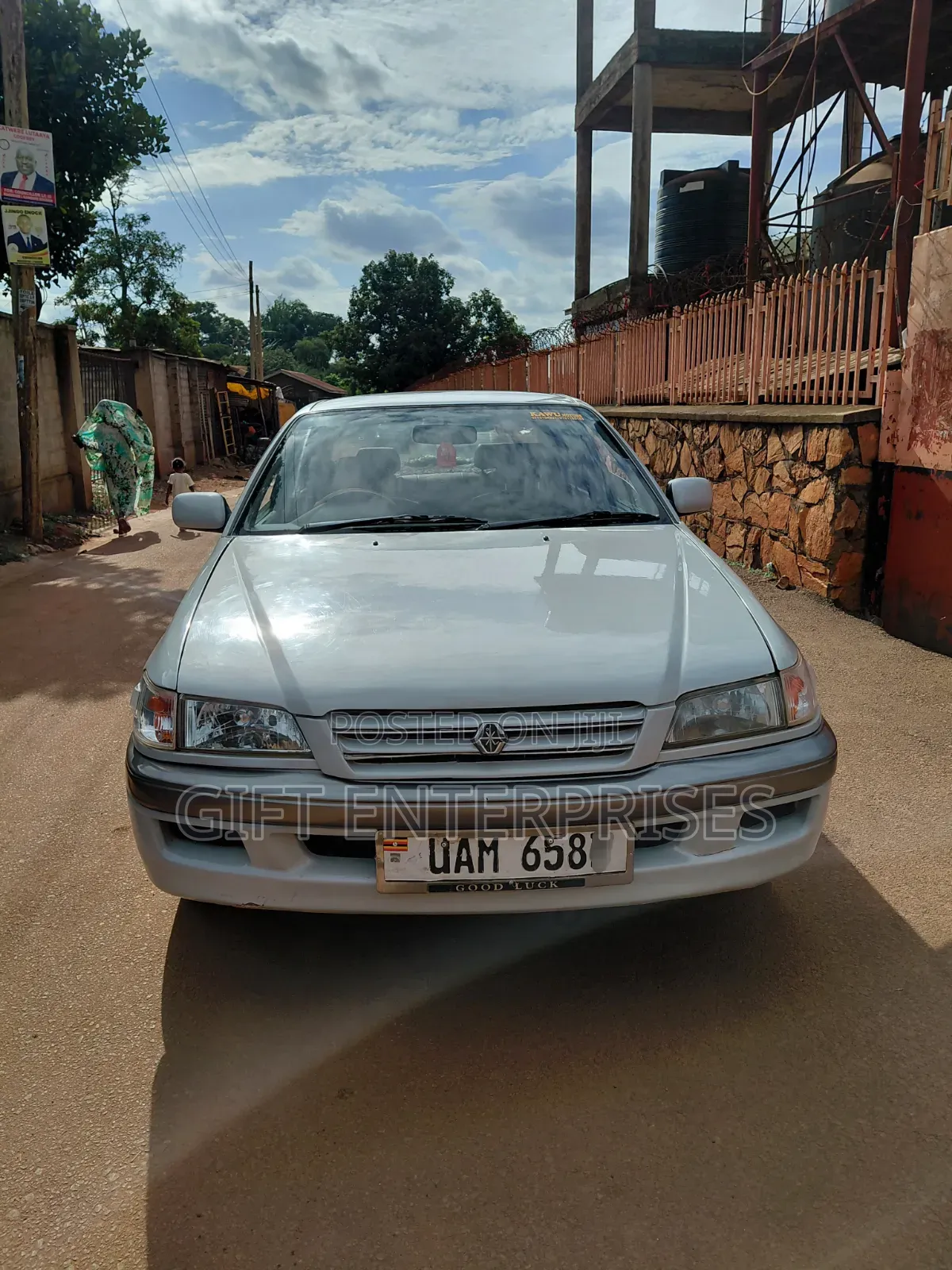 Toyota Corona Premio 2000 Silver