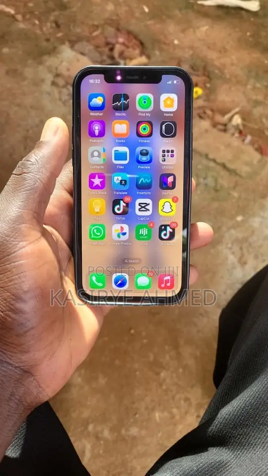 Apple iPhone 12 128 GB Red