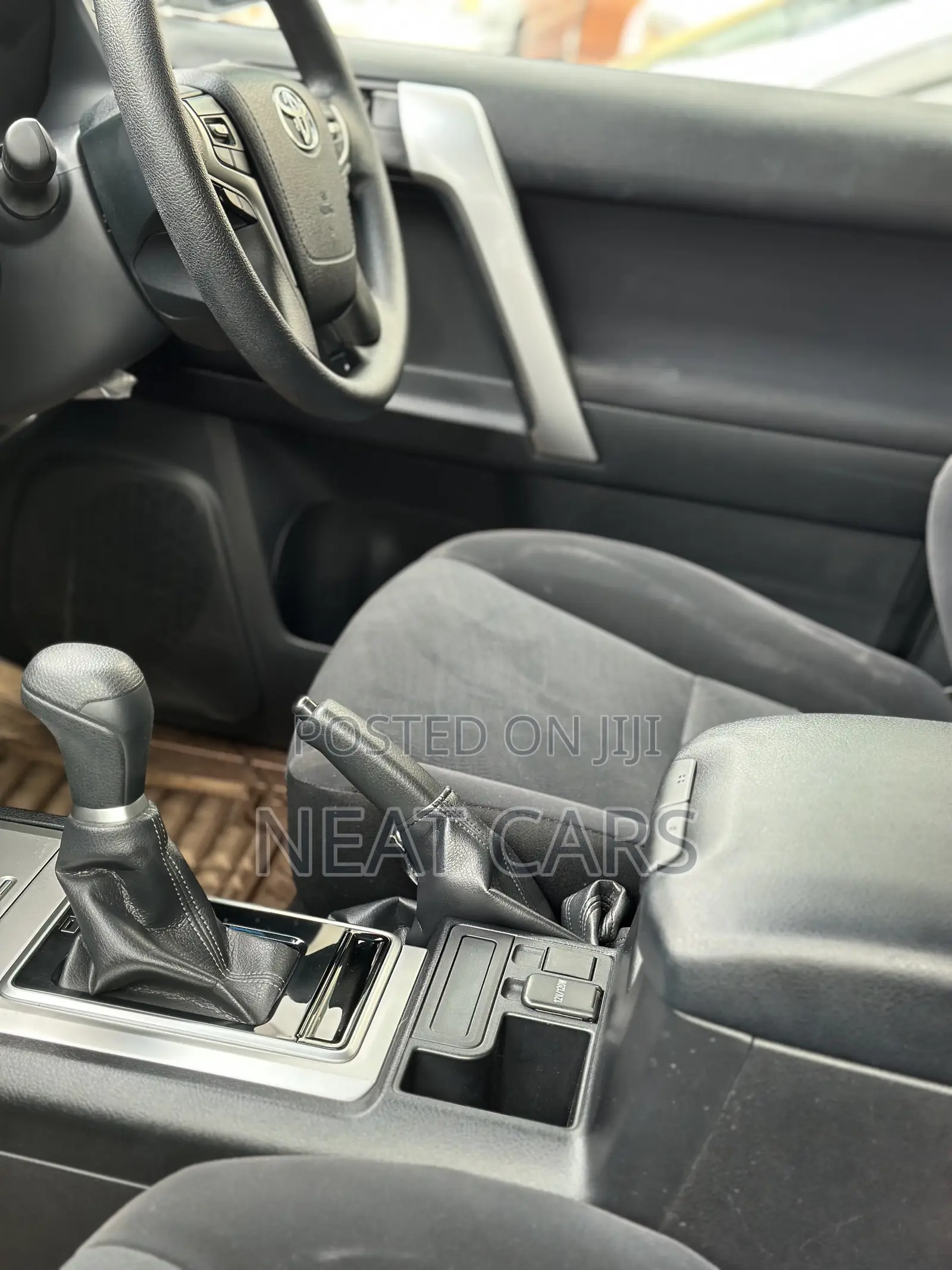 Toyota Land Cruiser Prado 2018 Pearl