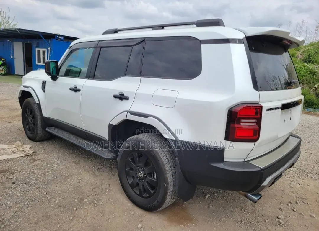 New Toyota Land Cruiser Prado 2025 White