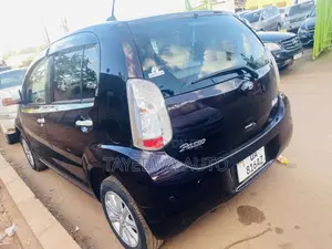 Toyota Passo 1.0 AWD 2012 Black