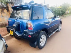 Toyota RAV4 Base 4x4 1999 Blue