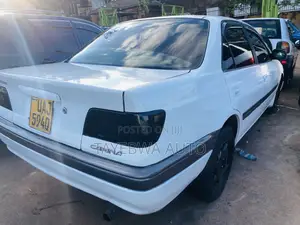 Toyota Carina 1.5 FWD Sedan 2001 White