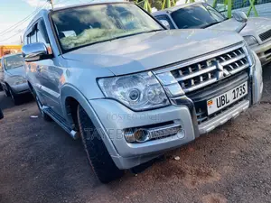 Mitsubishi Pajero 3.0 2009 Silver