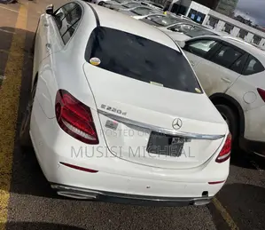 Mercedes-Benz E220 2017 White