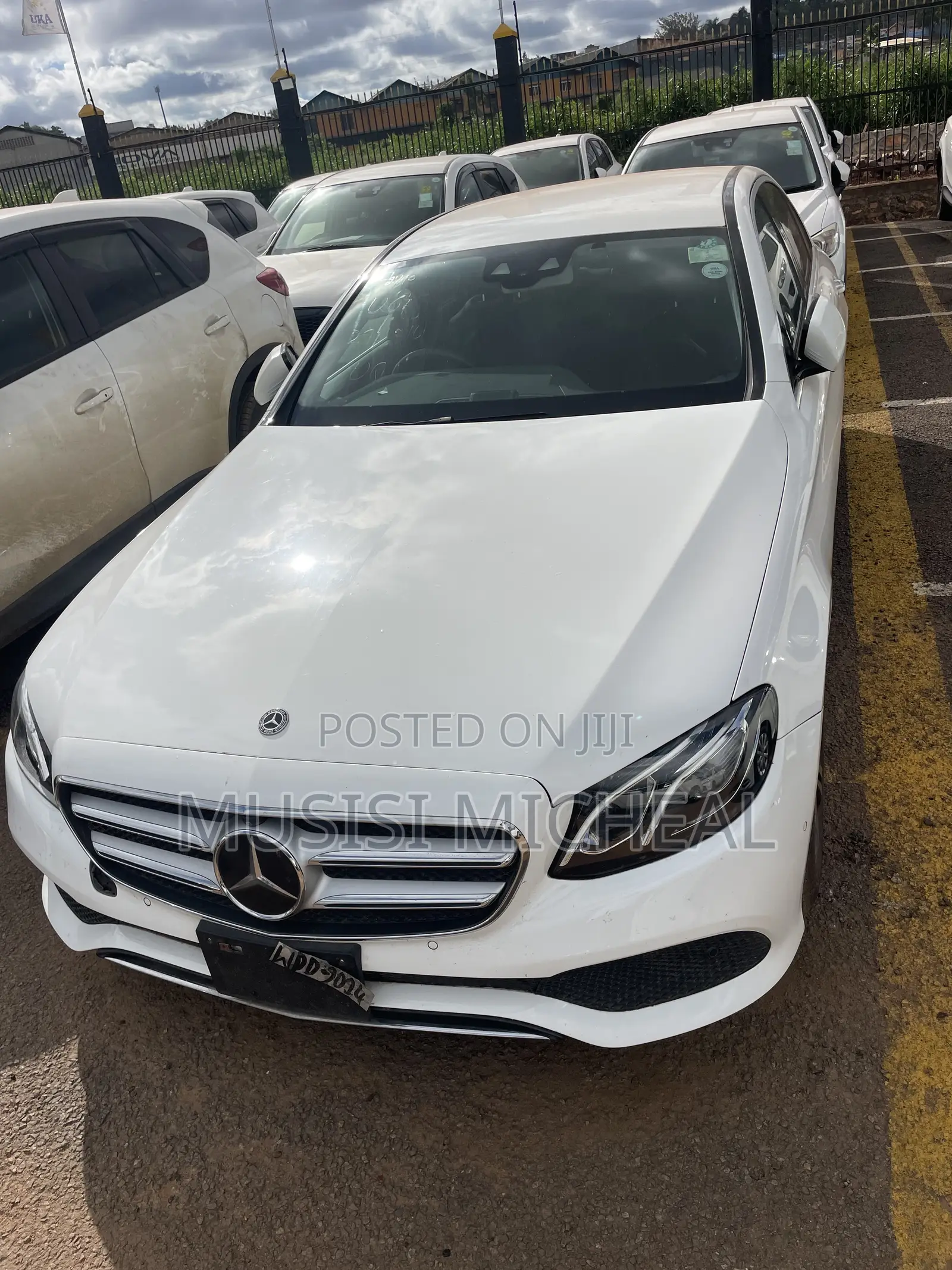 Mercedes-Benz E220 2017 White