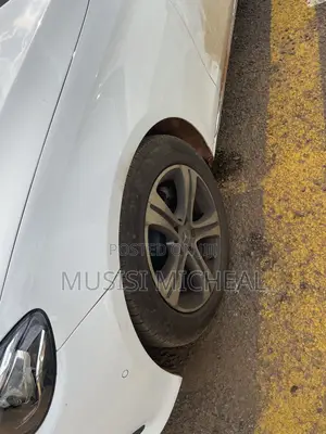 Mercedes-Benz E220 2017 White