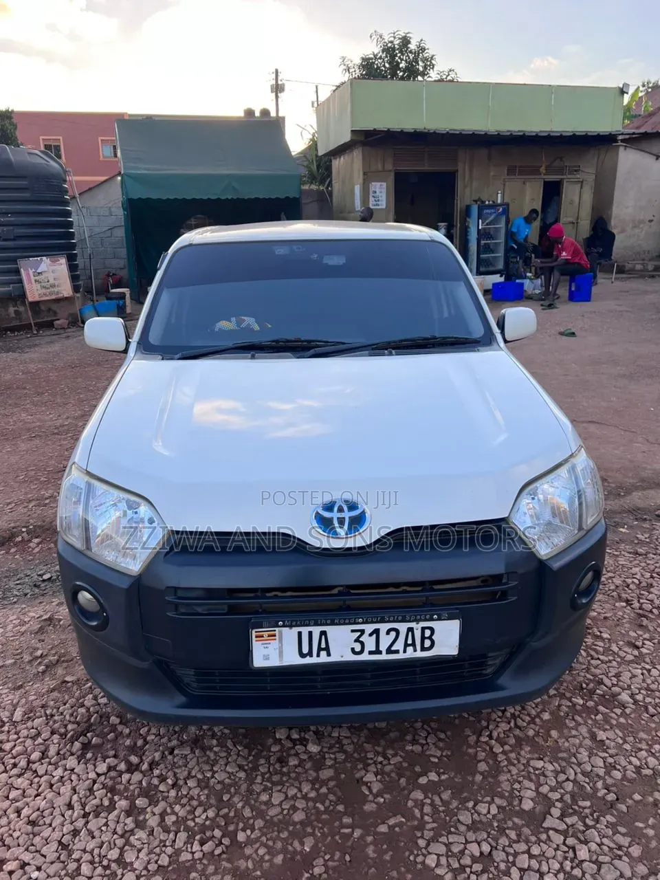 Toyota Probox 1.5 Hybrid DX Comfort 2019 White
