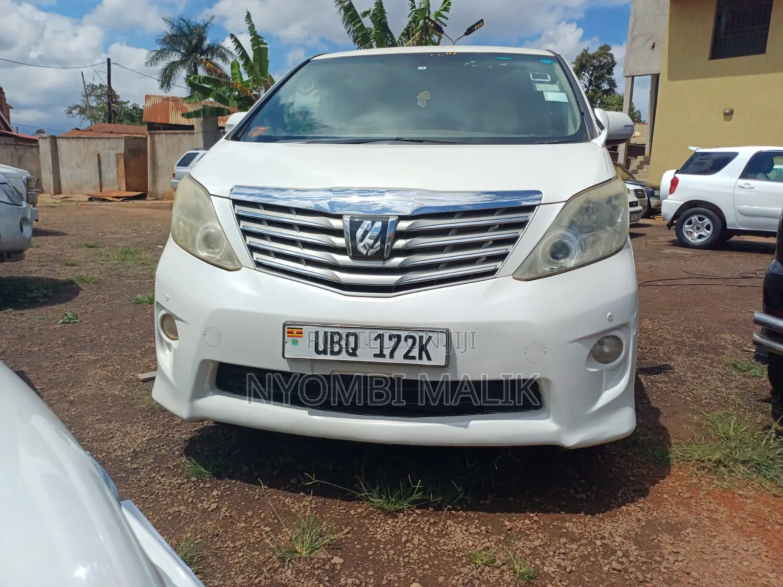 Toyota Alphard 2.4 Petrol FWD 2010 White