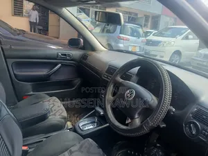 Volkswagen Golf 2004 Silver