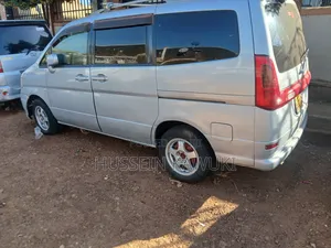 Nissan Serena 2004 Silver