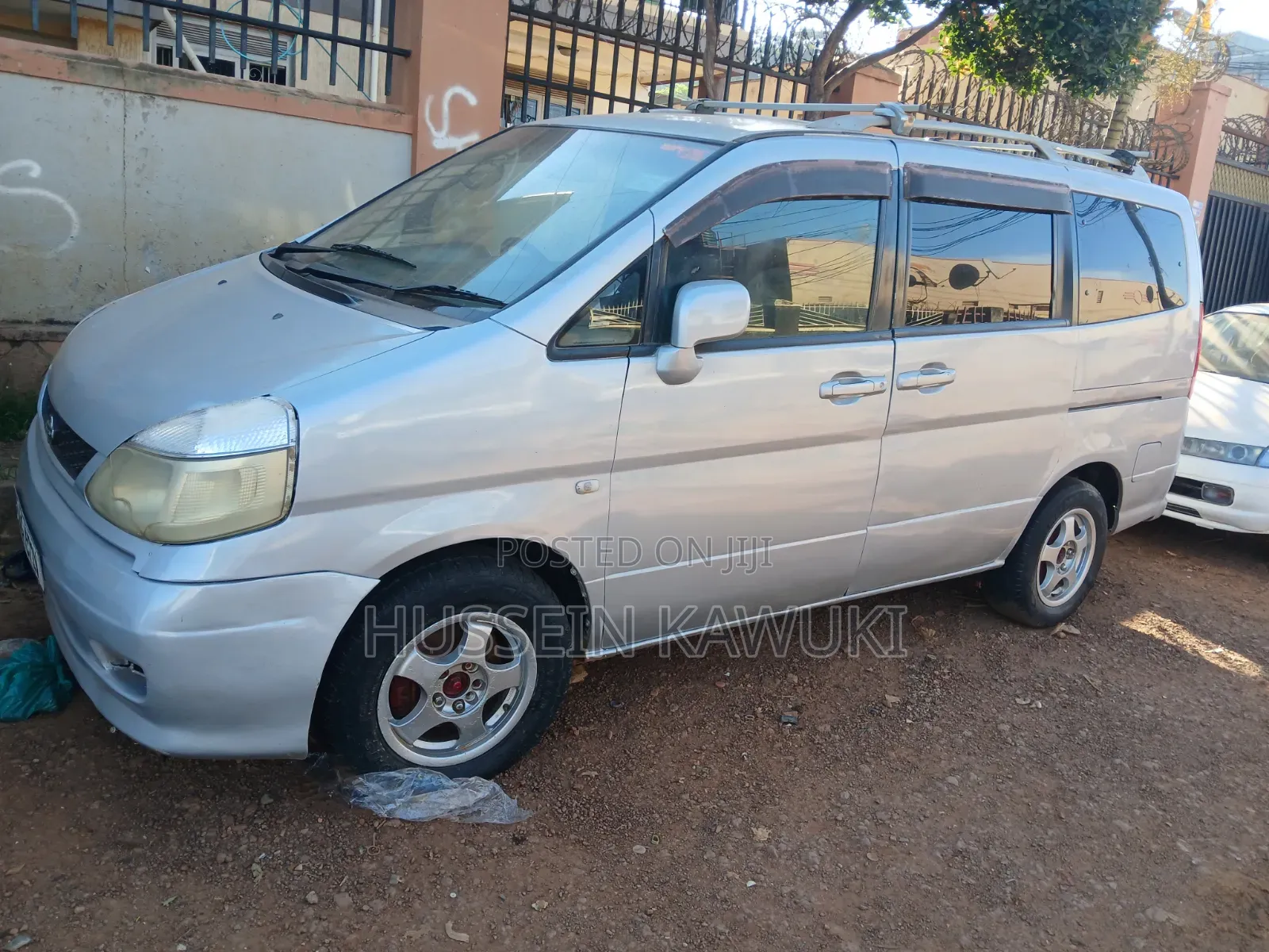 Nissan Serena 2004 Silver