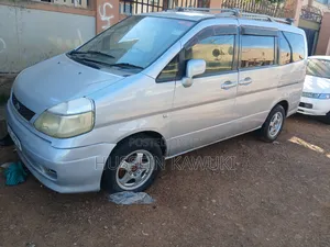 Nissan Serena 2004 Silver