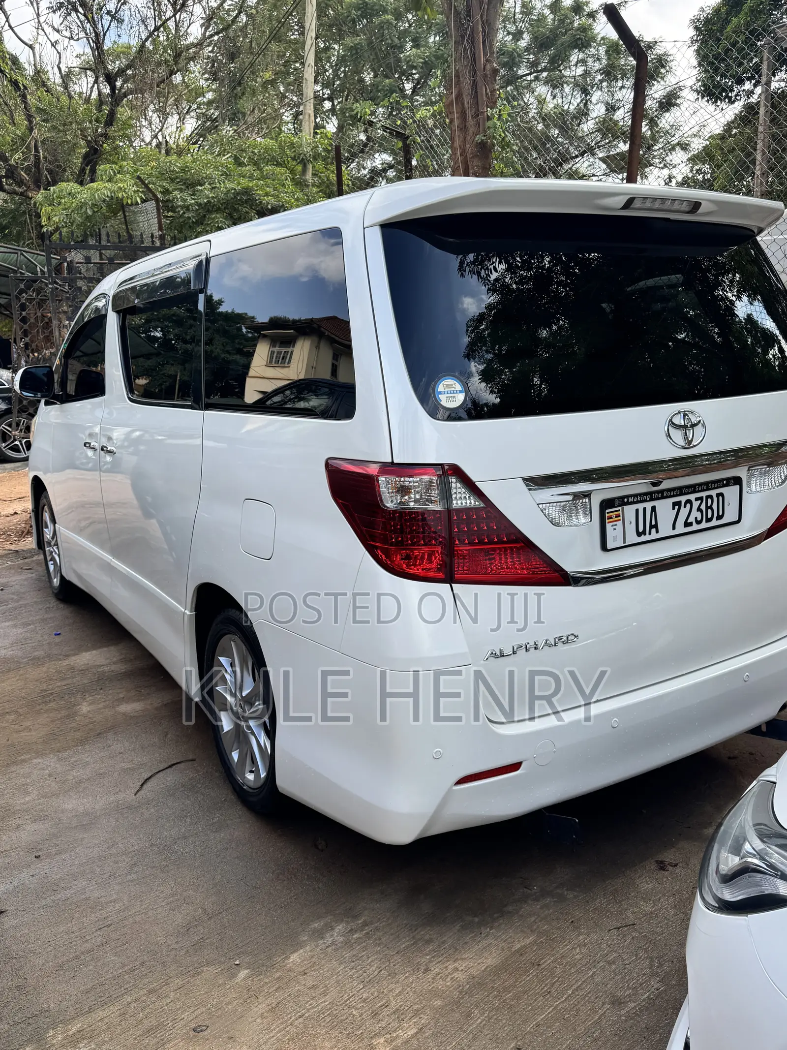 Toyota Alphard 2010 White